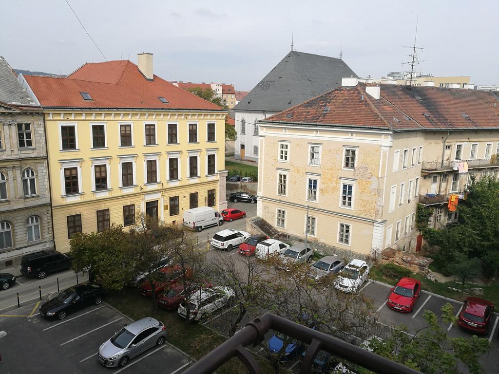 Apartment Maximilian Bratislava Exterior photo